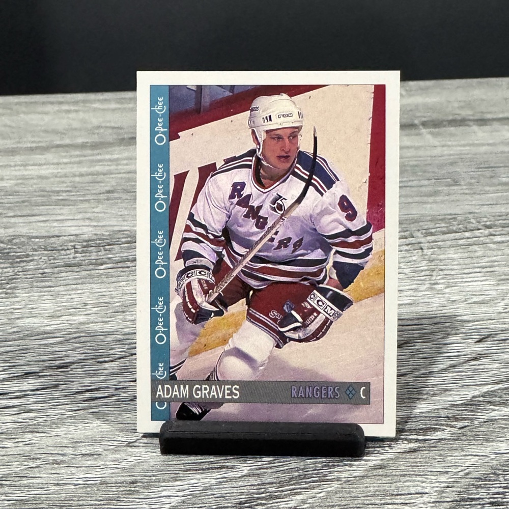 NHL | O-Pee-Chee Hockey #158: New York Rangers: Adam Graves (1992) - Hockey Card